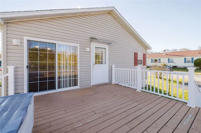 $290,000 | 38 Hummingbird Lane, Tiverton, RI 02878