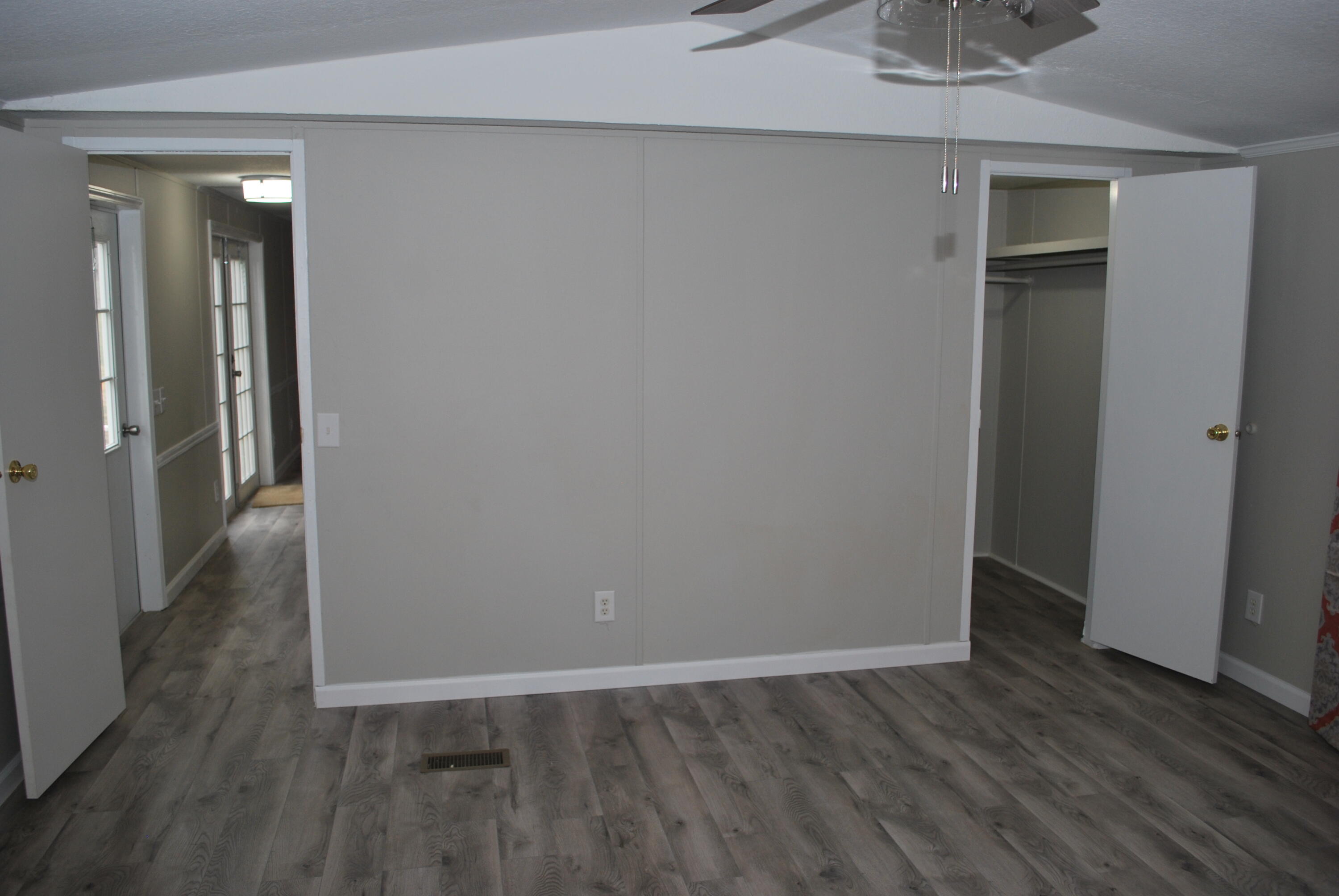 395 Reffitt Road Jeffersonville, KY 40337 - Photo 13 of 39 DSC_0513
