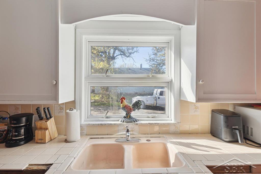 4000 South Washington Road Saginaw, MI 48601 - Photo 12 of 22 50140387-f5807e3e-969f-4095-96b9-6446dad7803b.JPG