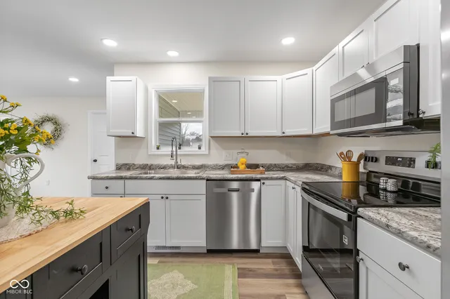 $269,900 | 8087 West 300 South, Columbus, IN 47201