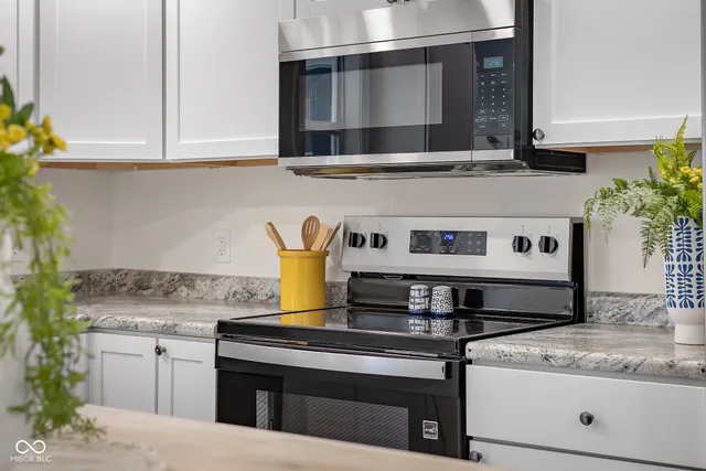 $269,900 | 8087 West 300 South, Columbus, IN 47201