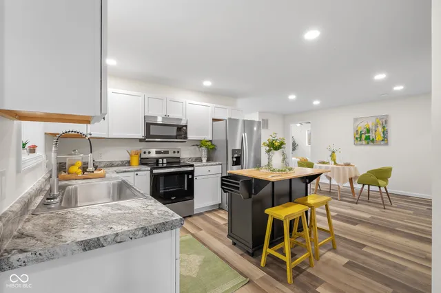 $269,900 | 8087 West 300 South, Columbus, IN 47201