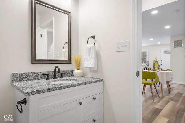 $269,900 | 8087 West 300 South, Columbus, IN 47201