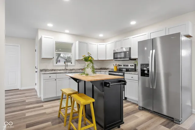 $269,900 | 8087 West 300 South, Columbus, IN 47201