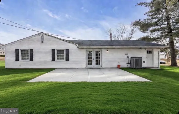a view of outdoor space yard and garage
