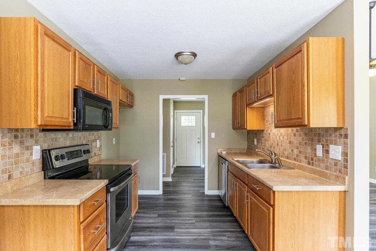 10700 Hunt Farms Lane Raleigh, NC 27603 - Photo 12 of 30