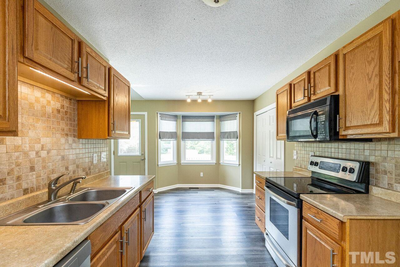 10700 Hunt Farms Lane Raleigh, NC 27603 - Photo 13 of 30