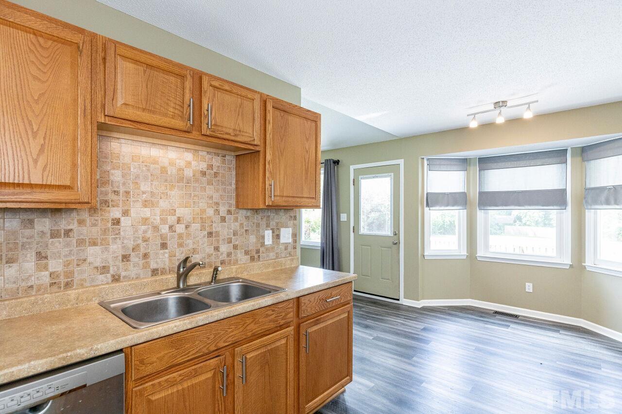 10700 Hunt Farms Lane Raleigh, NC 27603 - Photo 14 of 30