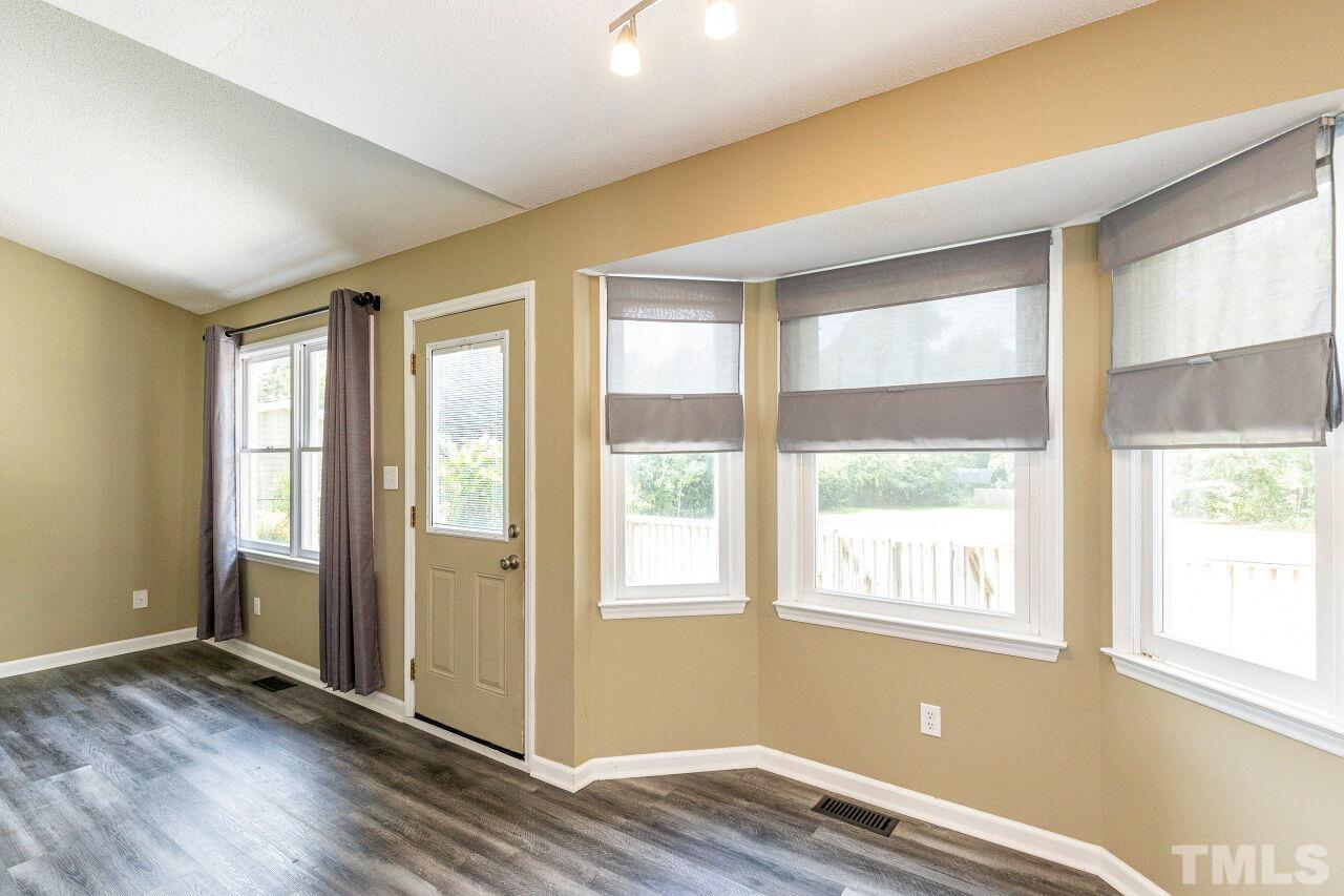 10700 Hunt Farms Lane Raleigh, NC 27603 - Photo 10 of 30