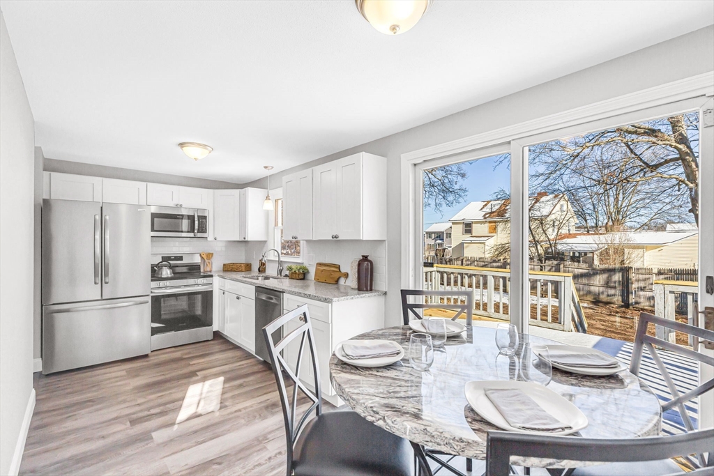 207 Lamont Street Springfield, MA 01119 - Photo 1 of 42