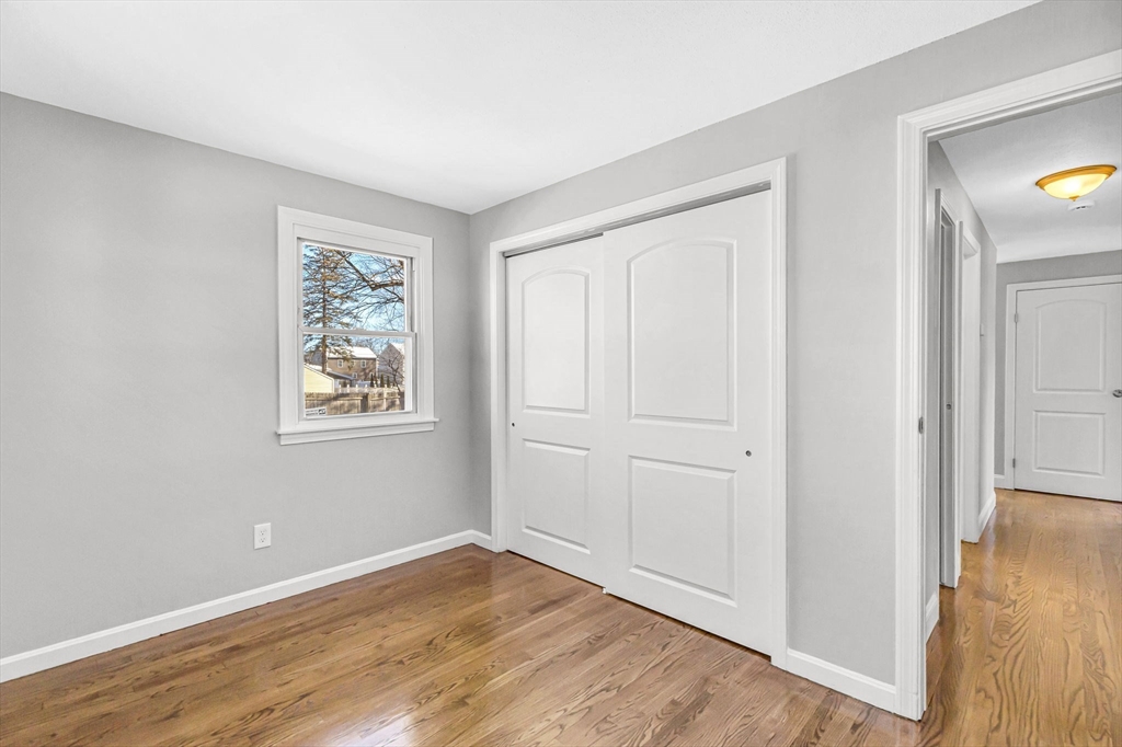 207 Lamont Street Springfield, MA 01119 - Photo 22 of 42
