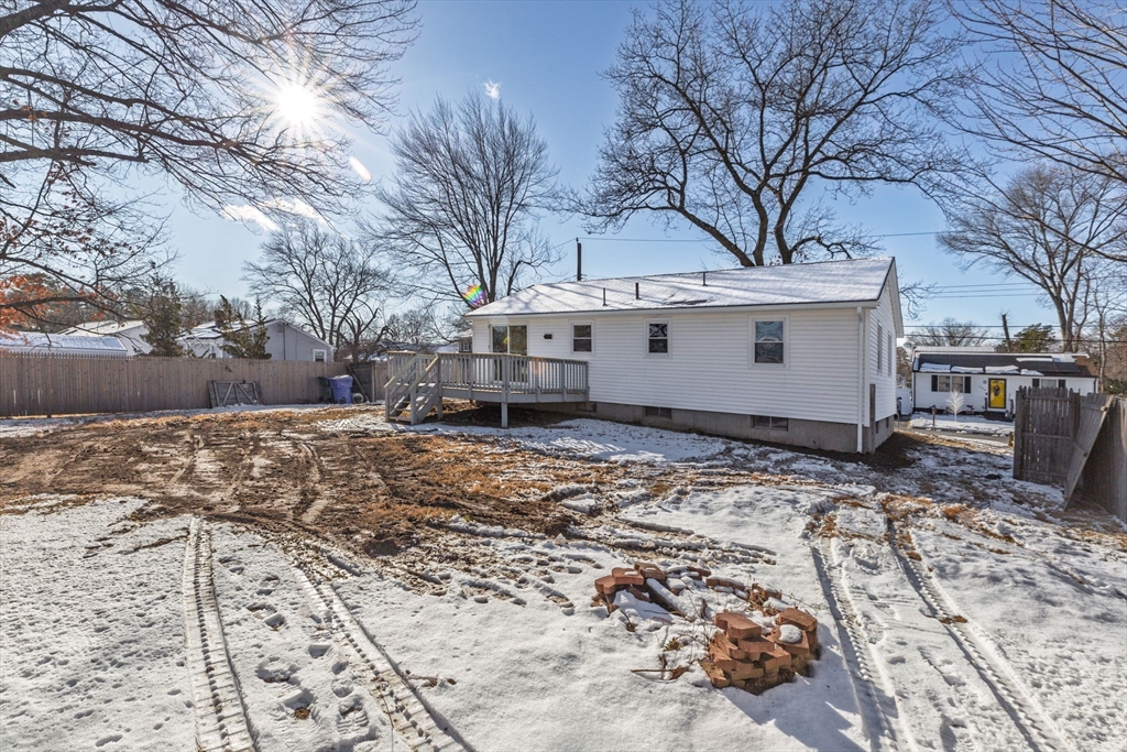 207 Lamont Street Springfield, MA 01119 - Photo 36 of 42
