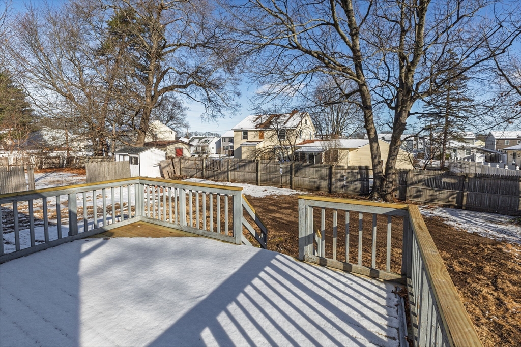 207 Lamont Street Springfield, MA 01119 - Photo 38 of 42