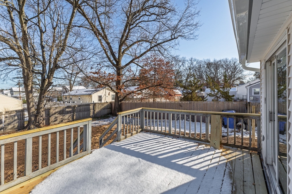 207 Lamont Street Springfield, MA 01119 - Photo 39 of 42