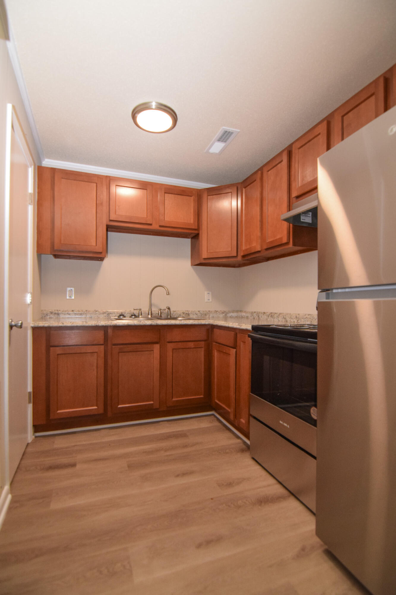 1724 Ashley Hall Road, Unit D Charleston, SC 29407 - Photo 5 of 9 1731 Avalon-14