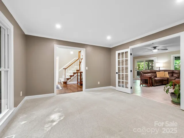a view of a livingroom with furniture and a livingroom