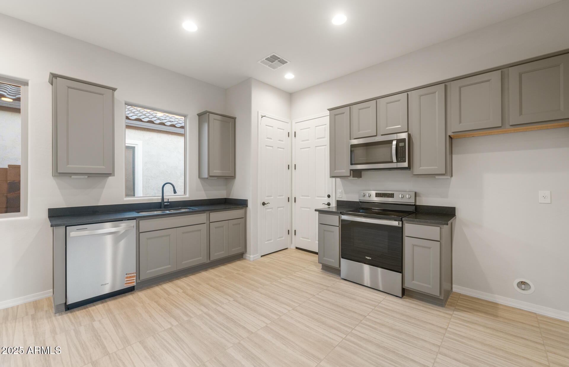 16158 West Red Bird Road Surprise, AZ 85387 - Photo 3 of 29 AllGen Kitchen