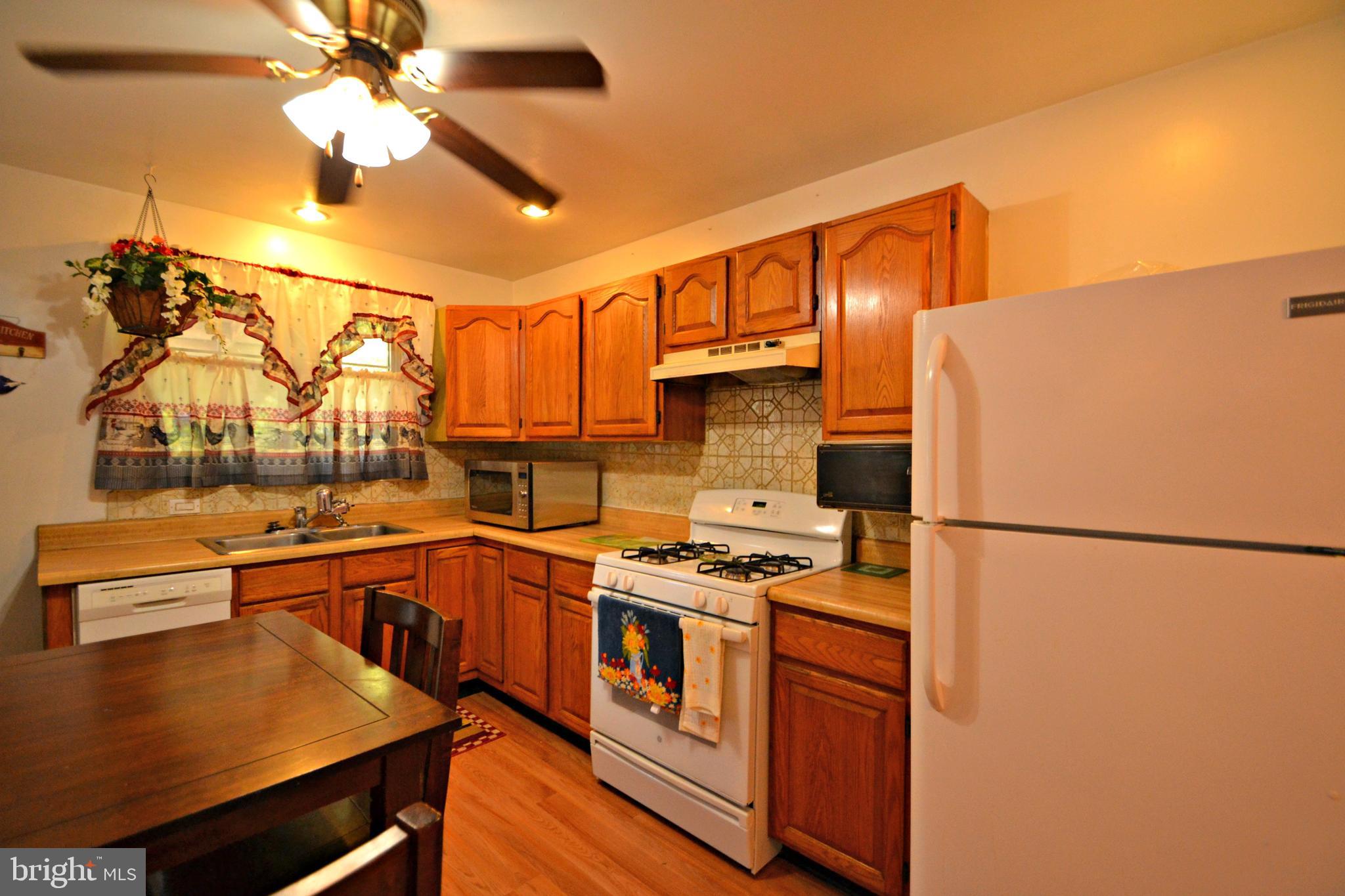 Eat in Kitchen