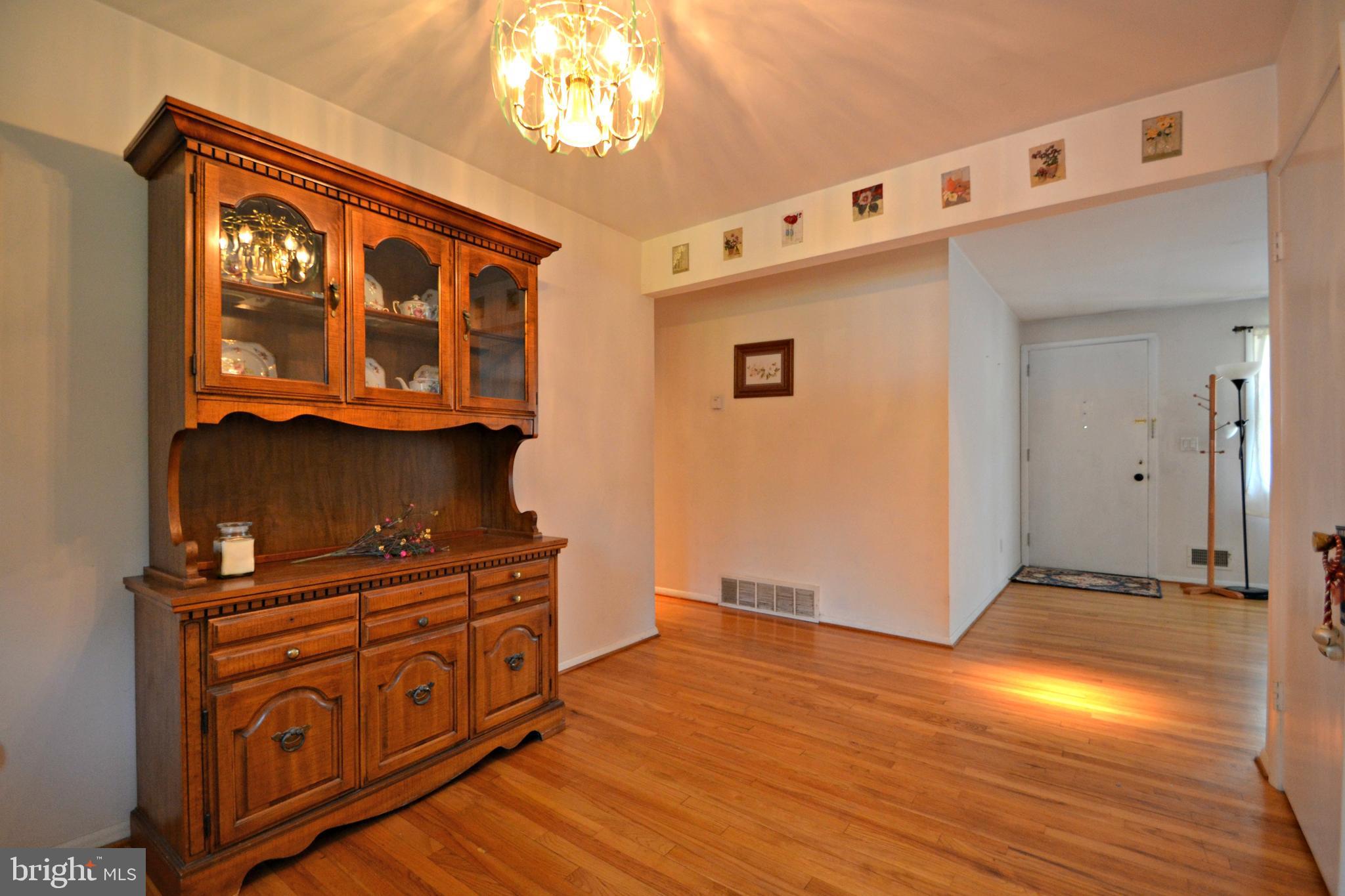 118 Brunk Road Reisterstown, MD 21136 - Photo 8 of 25 Formal dining room
