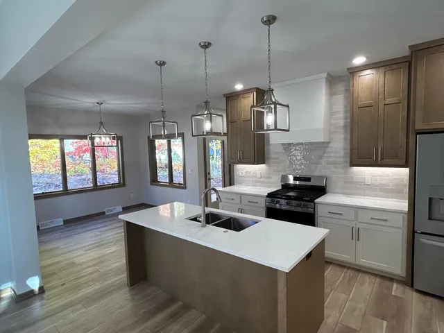 $749,900 | 2623 Chambers Crossing, Green Bay, WI 54313