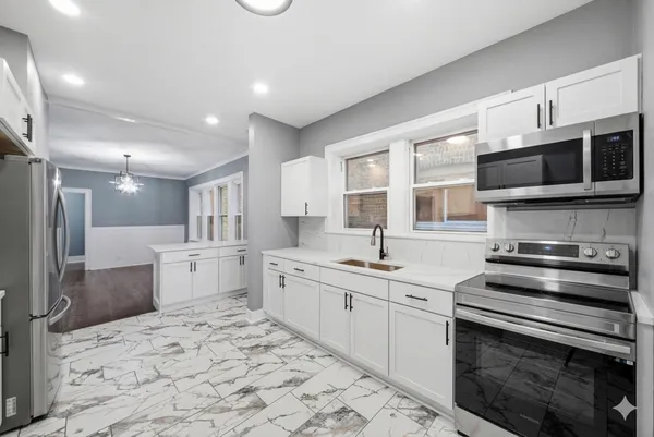 $449,900 | 8024 South Vernon Avenue, Chicago, IL 60619