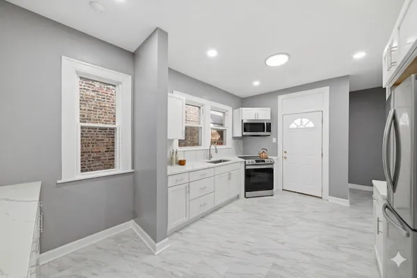 $449,900 | 8024 South Vernon Avenue, Chicago, IL 60619