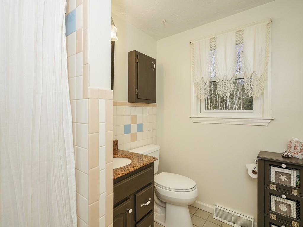 32 Bay Road Easton, MA 02356 - Photo 26 of 35