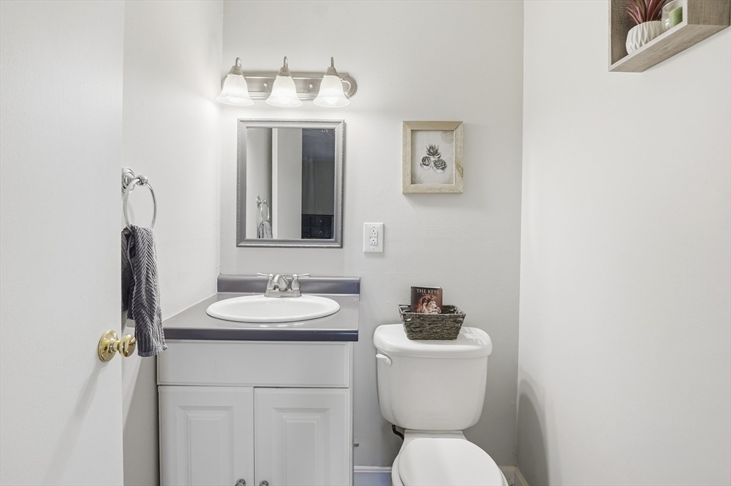 9 Shadowbrook Lane, Unit 29 Milford, MA 01757 - Photo 14 of 28