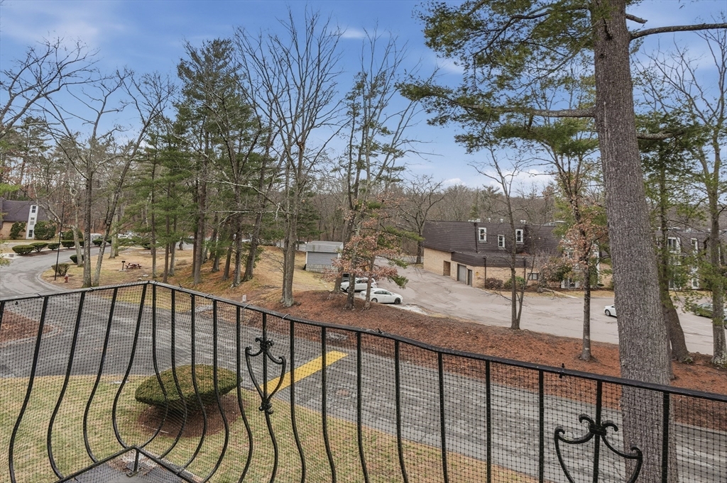 9 Shadowbrook Lane, Unit 29 Milford, MA 01757 - Photo 19 of 28