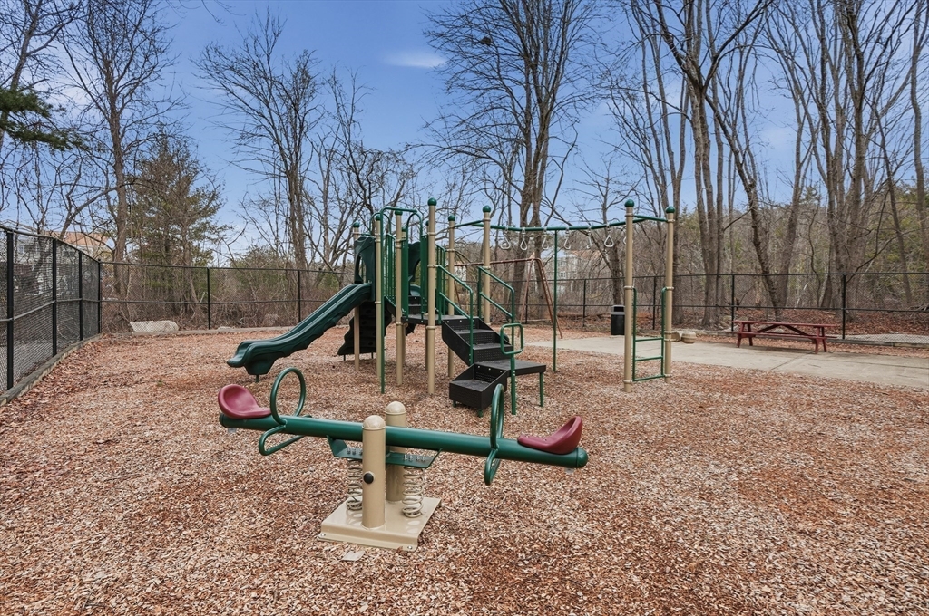 9 Shadowbrook Lane, Unit 29 Milford, MA 01757 - Photo 24 of 28