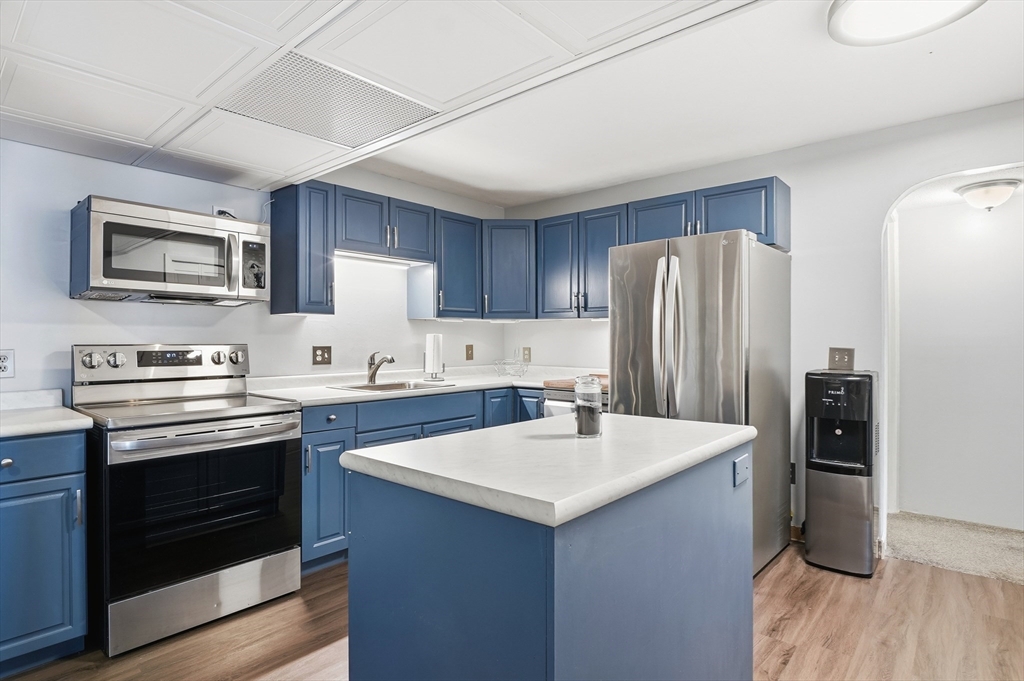 9 Shadowbrook Lane, Unit 29 Milford, MA 01757 - Photo 7 of 28