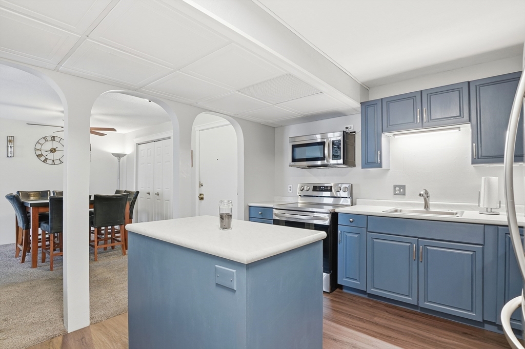 9 Shadowbrook Lane, Unit 29 Milford, MA 01757 - Photo 9 of 28