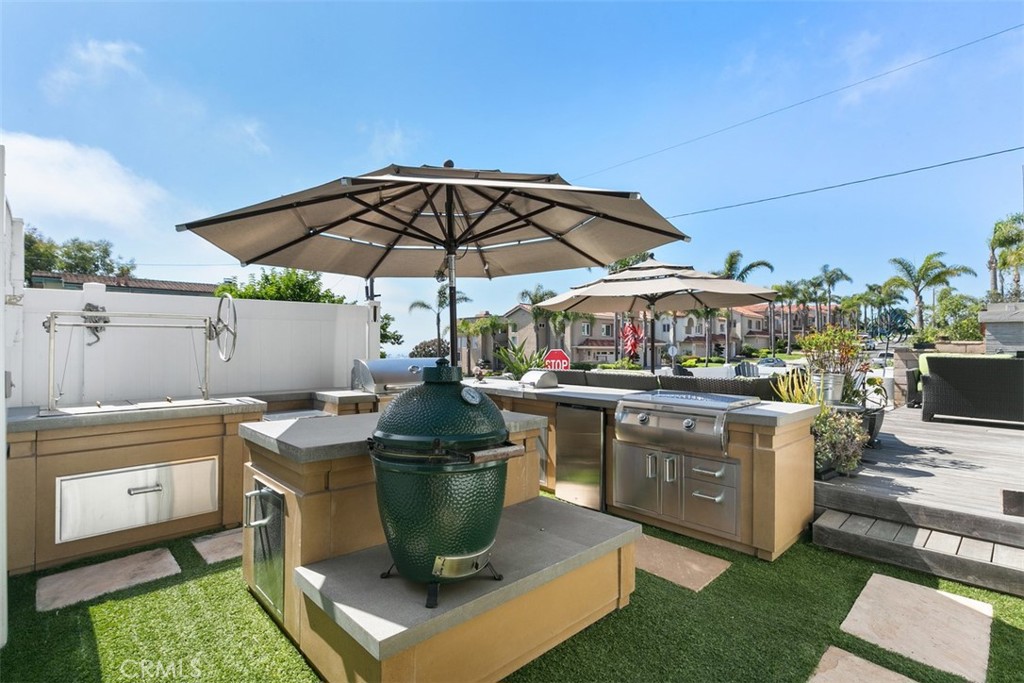 24272 Selva Road Dana Point, CA 92629 - Photo 5 of 39 a view of a backyard with sitting area