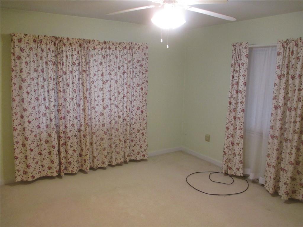 258 Evans City Road Butler, PA 16001 - Photo 14 of 19 Gallery Image 14