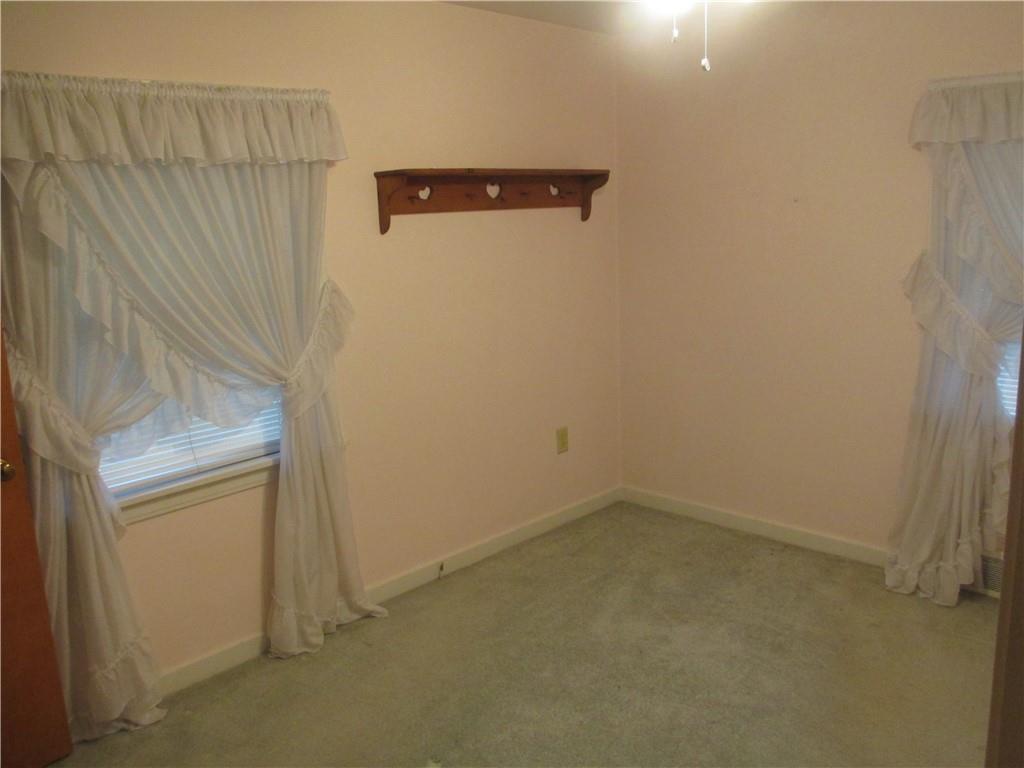 258 Evans City Road Butler, PA 16001 - Photo 15 of 19 Gallery Image 15