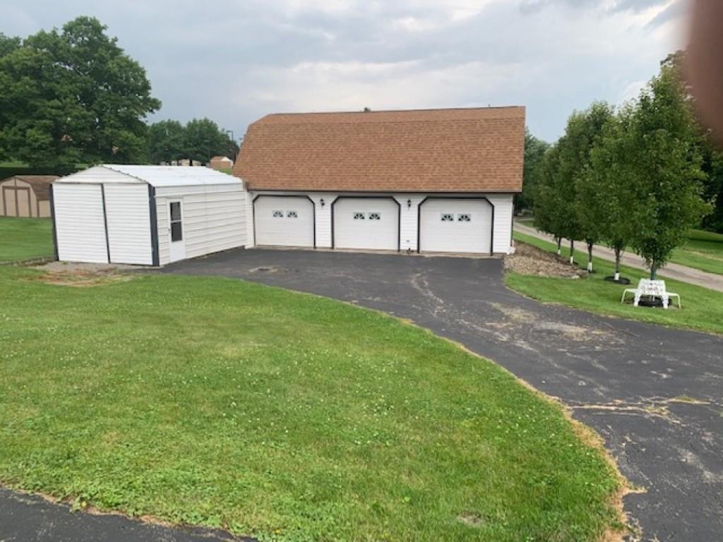 258 Evans City Road Butler, PA 16001 - Photo 3 of 19 Gallery Image 3