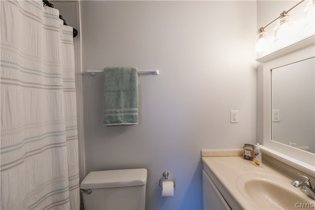 8290 Swallow Path Liverpool, NY 13090 - Photo 32 of 48 Gallery Image 32