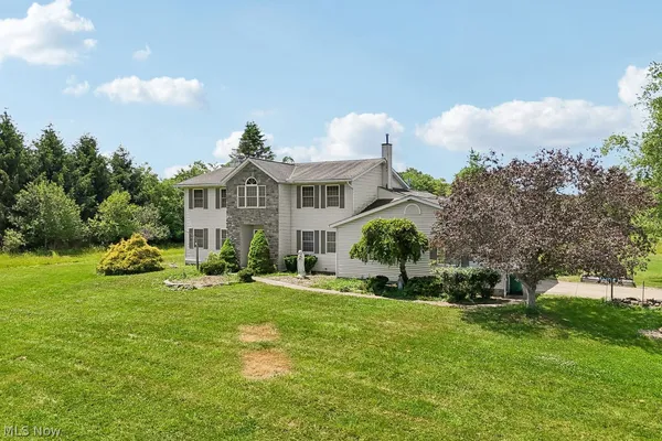$750,000 | 12520 Ravenna Road, Chardon, OH 44024