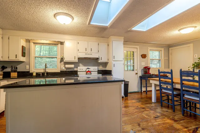 $370,000 | 31 Brown Hill Road, Bow, NH 03304