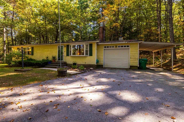 $370,000 | 31 Brown Hill Road, Bow, NH 03304