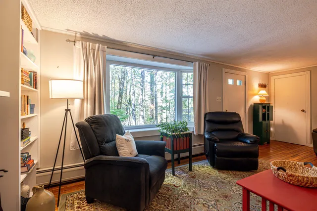 $370,000 | 31 Brown Hill Road, Bow, NH 03304