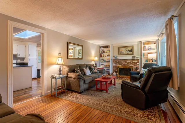 $370,000 | 31 Brown Hill Road, Bow, NH 03304