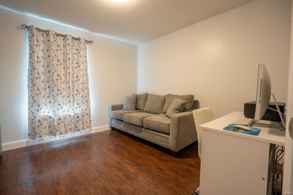 9733 Crayford Road, Unit 9L St. Louis, MO 63123 - Photo 22 of 24 Gallery Image 22