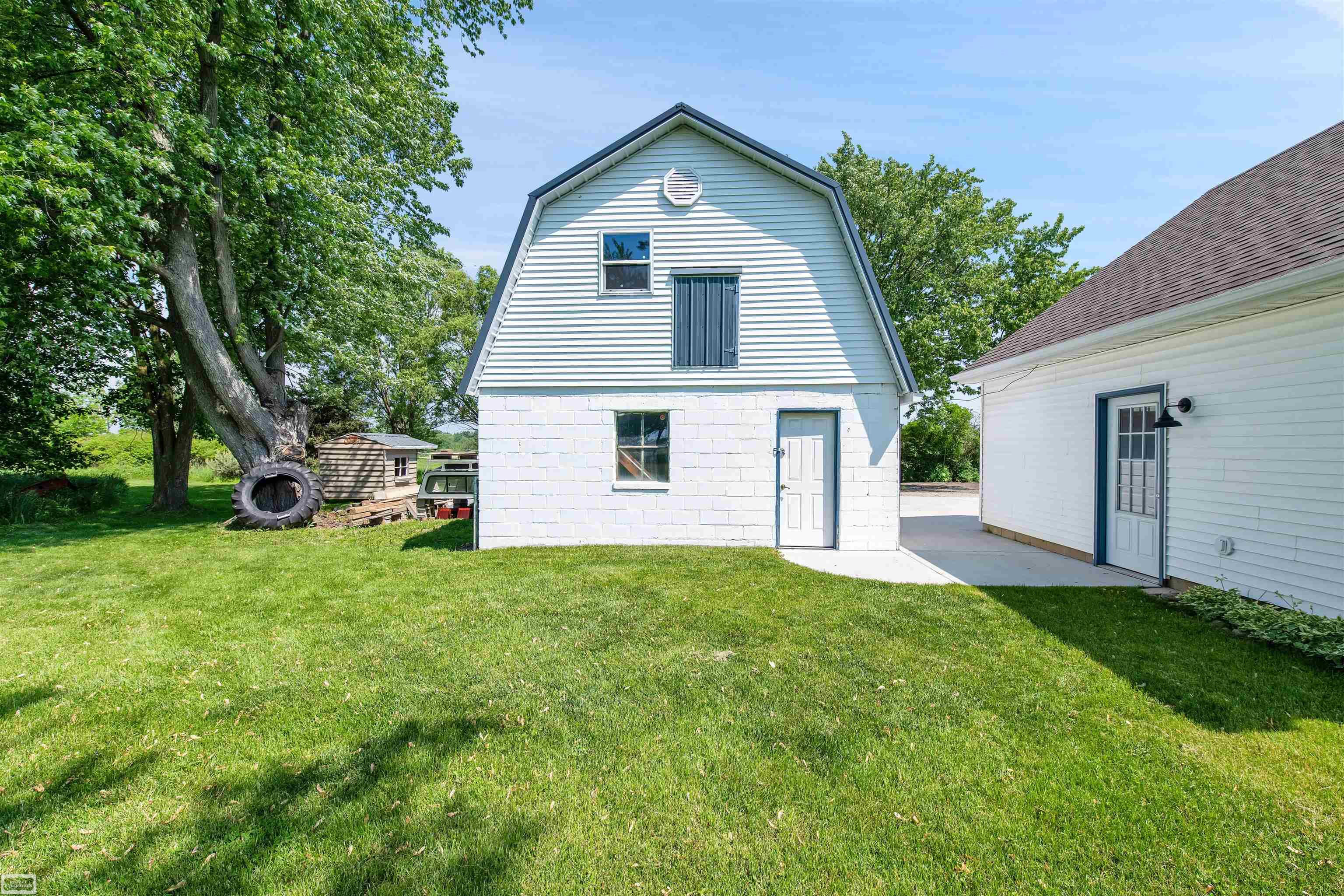 5663 Capac Road Capac, MI 48014 - Photo 31 of 50