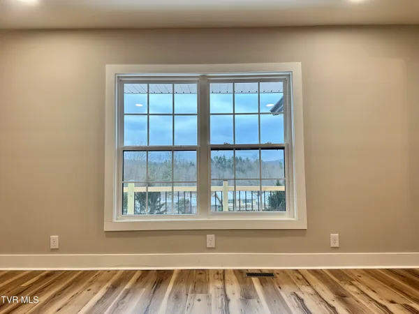 $379,900 | 256 William Hawkins Lane, Mountain City, TN 37683