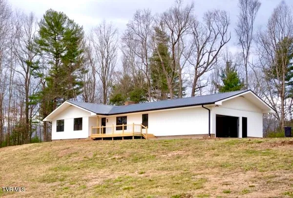 $379,900 | 256 William Hawkins Lane, Mountain City, TN 37683