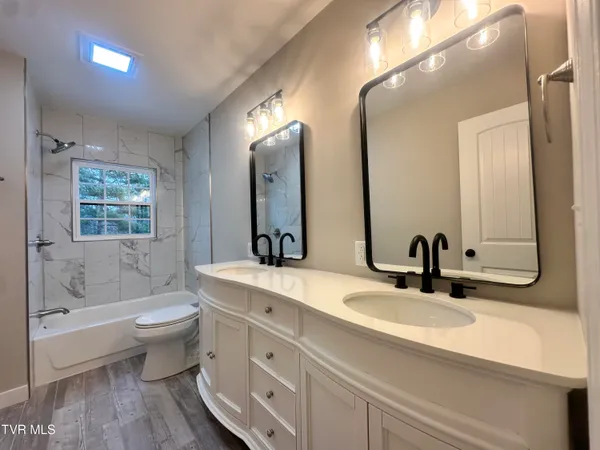 $379,900 | 256 William Hawkins Lane, Mountain City, TN 37683