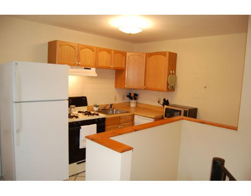 155 Maple Street, Unit 2 Danvers, MA 01923 - Photo 13 of 27 Gallery Image 13