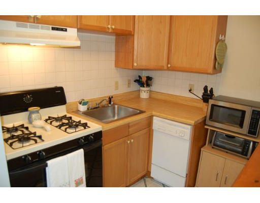 155 Maple Street, Unit 2 Danvers, MA 01923 - Photo 14 of 27 Gallery Image 14