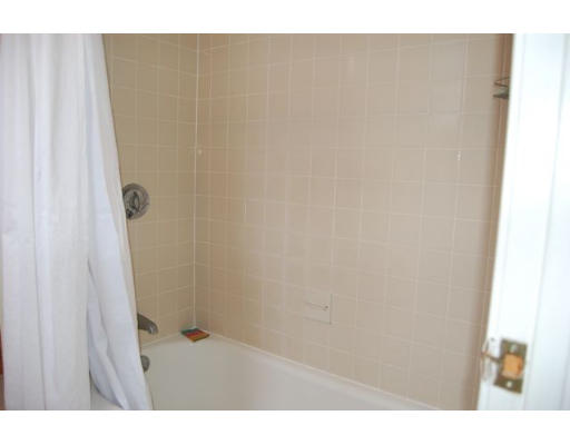 155 Maple Street, Unit 2 Danvers, MA 01923 - Photo 17 of 27 Gallery Image 17